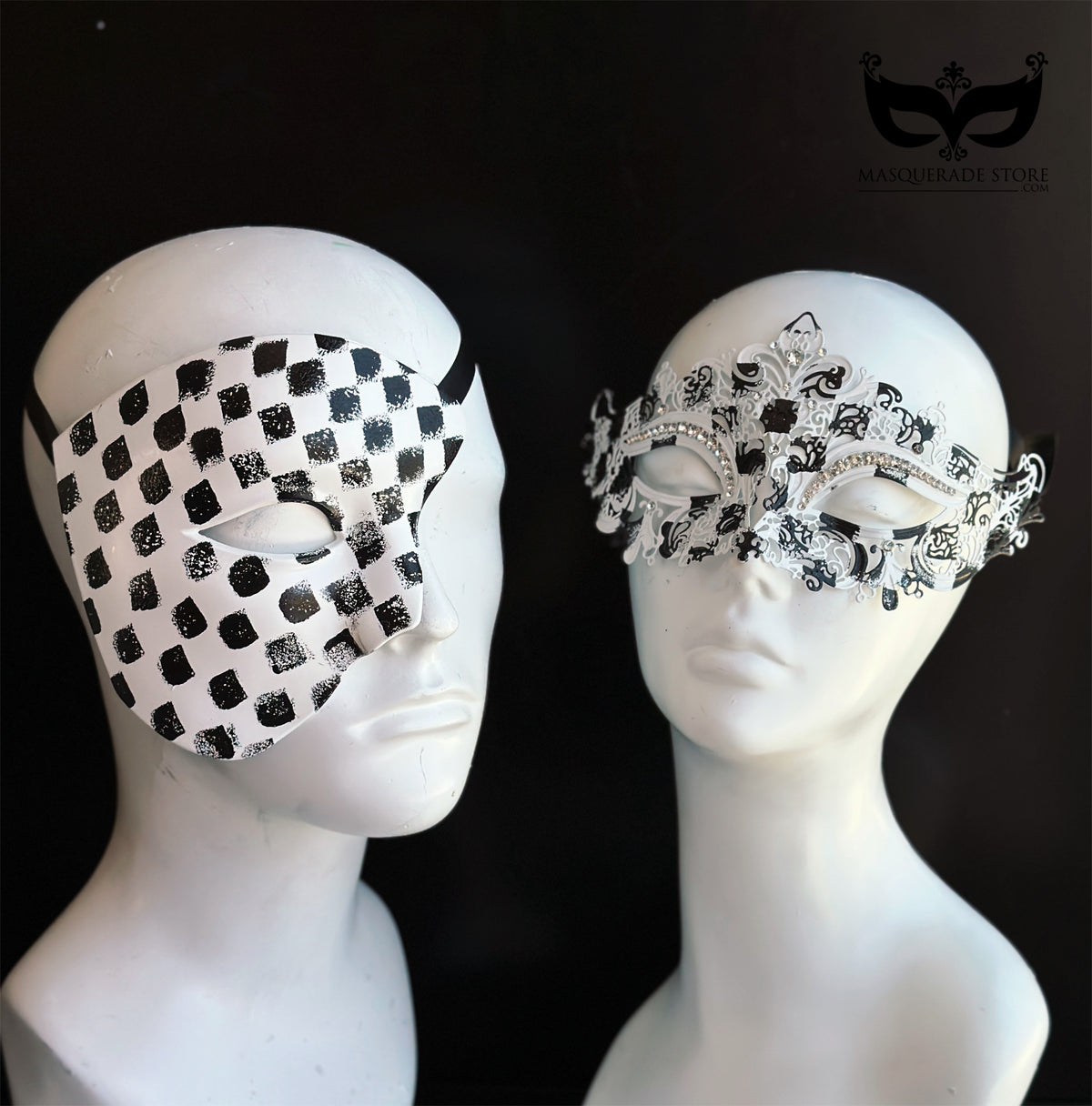 Set de Máscaras Monocromáticas para Pareja, foto 1 de 6