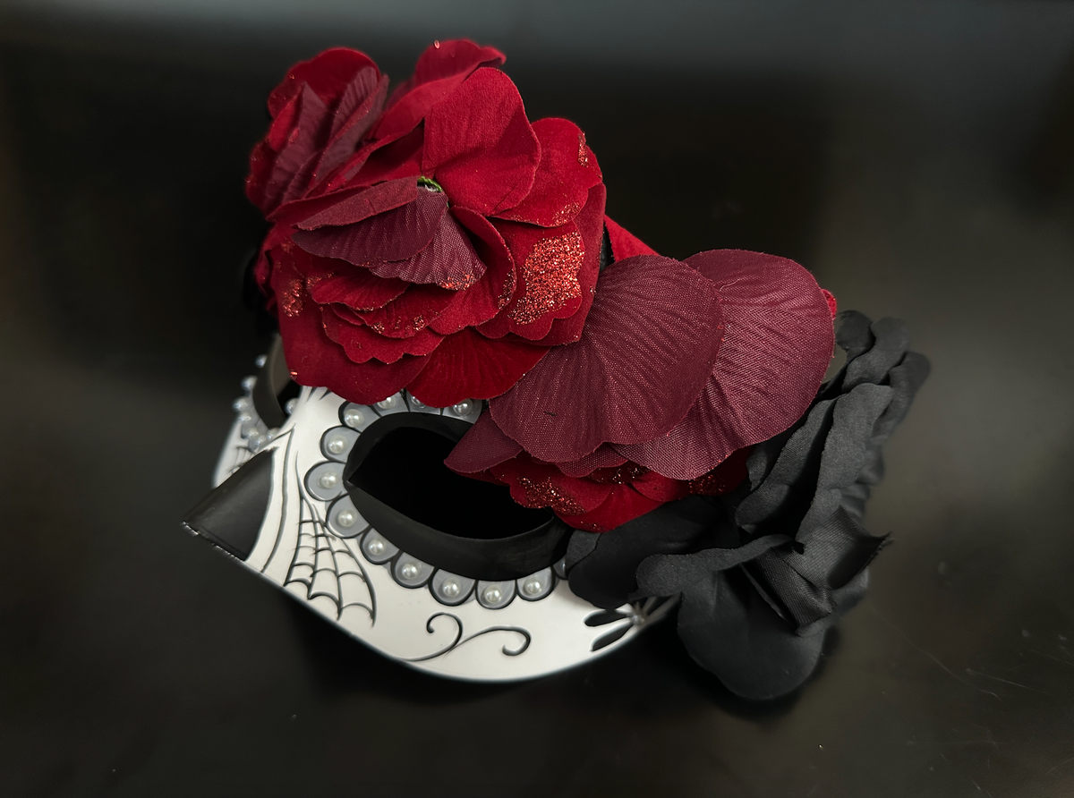 Máscara Día de Muertos Negra y Roja, foto 4 de 4